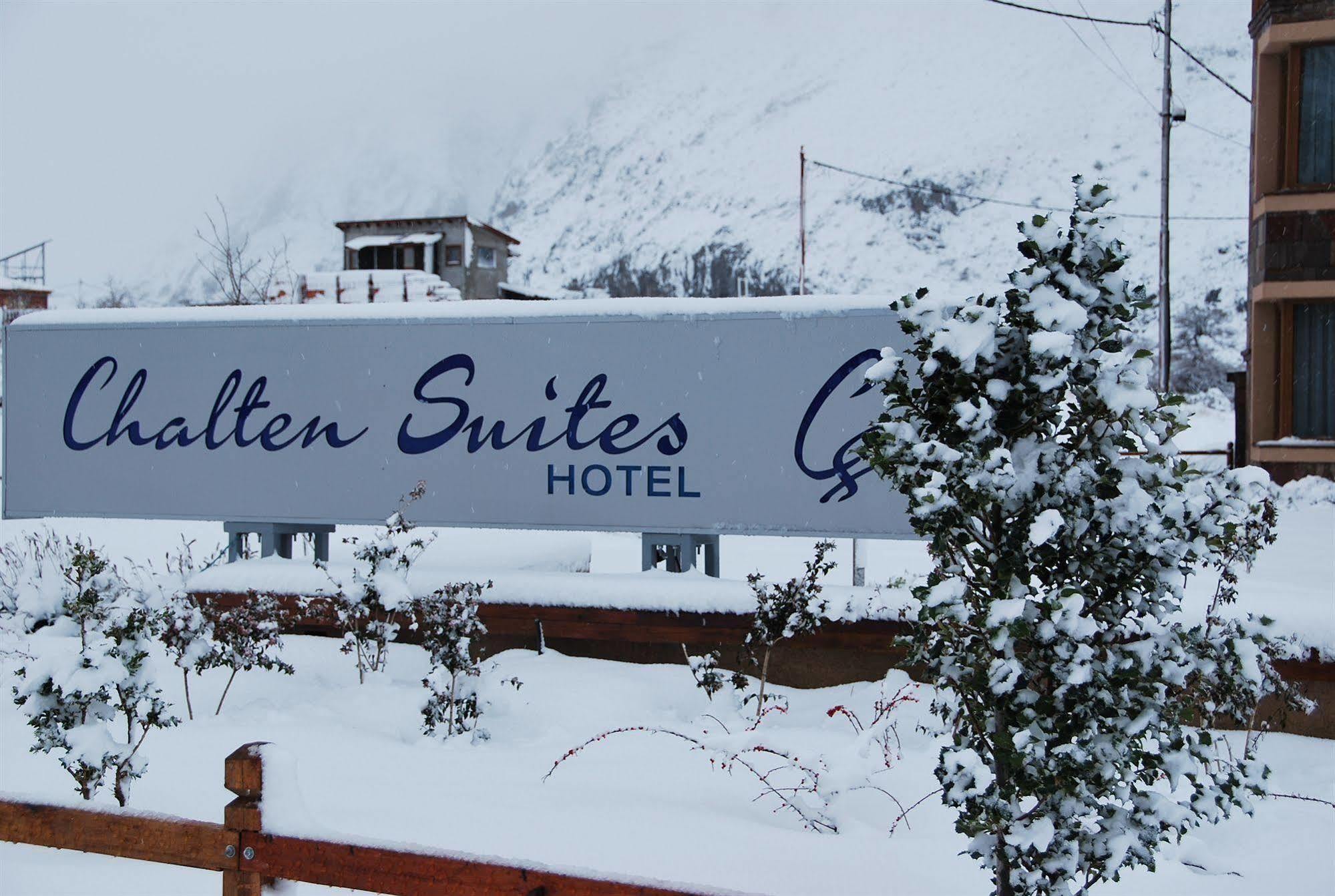 Chalten Suites Hotel El Chalten Esterno foto